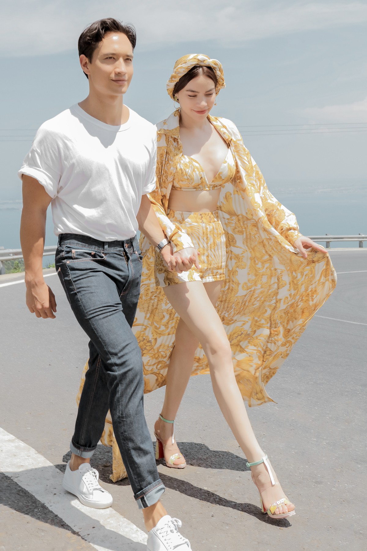 Hé lộ hậu trường không như là mơ phía sau cảnh quay tình tứ của Hà Hồ - Kim Lý - Ảnh 5. Hé lộ hậu trường không như là mơ phía sau cảnh quay tình tứ của Hà Hồ - Kim Lý - Ảnh 5.