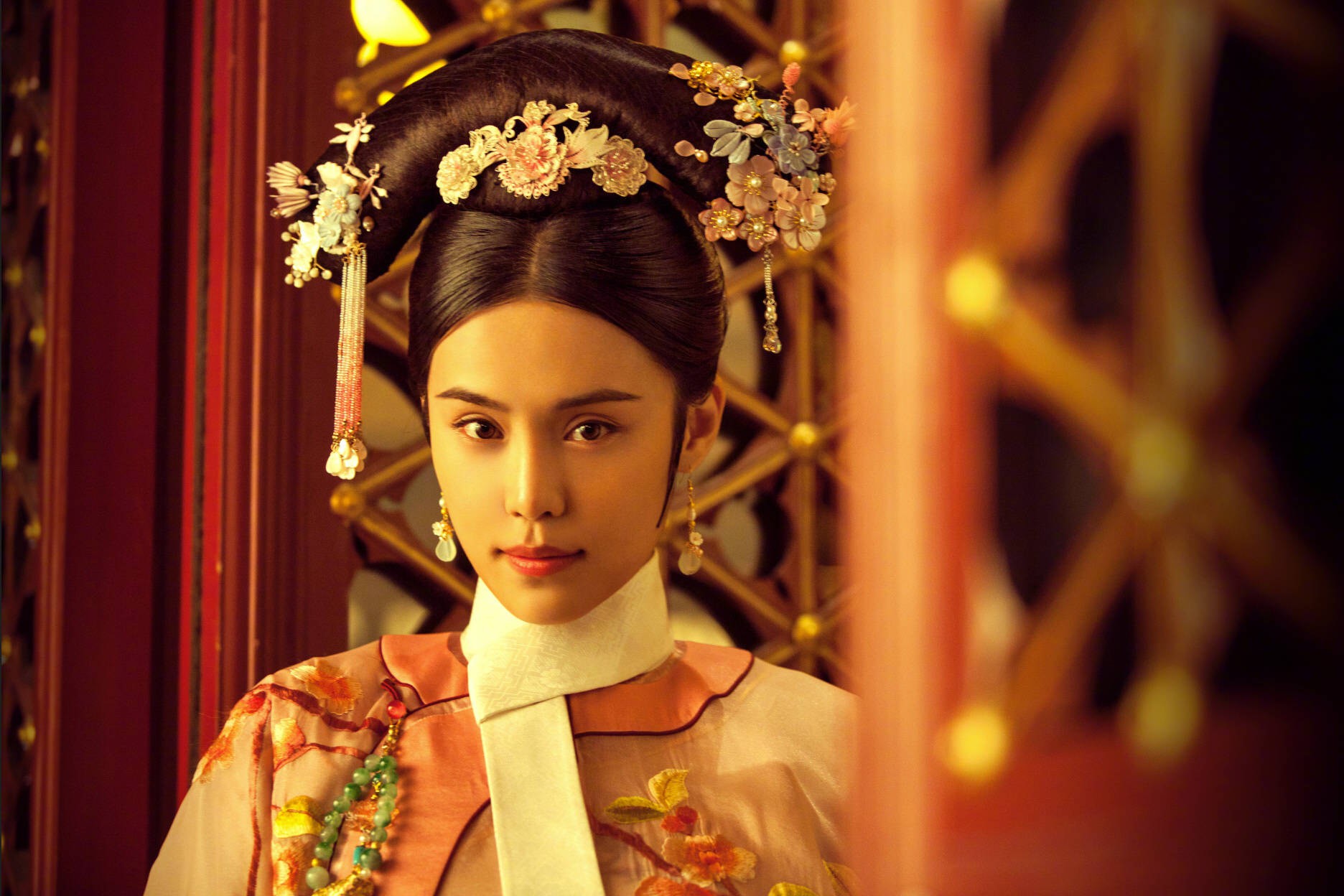 Đáng thương như cô gái này: Vừa giao chiến hậu cung đã chết sớm, lại còn bị chê bai vì gương mặt giống đàn ông - Ảnh 6. Đáng thương như cô gái này: Vừa giao chiến hậu cung đã chết sớm, lại còn bị chê bai vì gương mặt giống đàn ông - Ảnh 6.