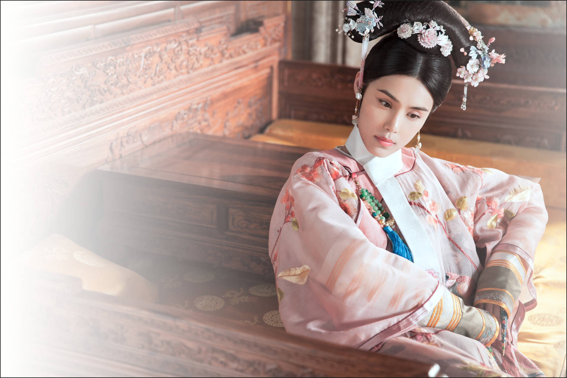 Đáng thương như cô gái này: Vừa giao chiến hậu cung đã chết sớm, lại còn bị chê bai vì gương mặt giống đàn ông - Ảnh 5. Đáng thương như cô gái này: Vừa giao chiến hậu cung đã chết sớm, lại còn bị chê bai vì gương mặt giống đàn ông - Ảnh 5.