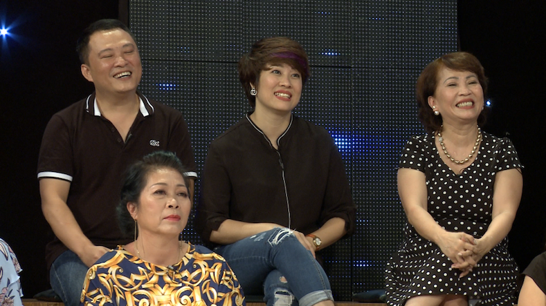 Lâm Khánh Chi liên tục gắt gỏng, khó chịu với chồng trên sóng truyền hình khiến mẹ chồng phải chịu trận - Ảnh 7. Lâm Khánh Chi liên tục gắt gỏng, khó chịu với chồng trên sóng truyền hình khiến mẹ chồng phải chịu trận - Ảnh 7.