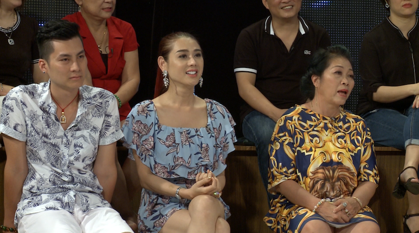 Lâm Khánh Chi liên tục gắt gỏng, khó chịu với chồng trên sóng truyền hình khiến mẹ chồng phải chịu trận - Ảnh 8. Lâm Khánh Chi liên tục gắt gỏng, khó chịu với chồng trên sóng truyền hình khiến mẹ chồng phải chịu trận - Ảnh 8.