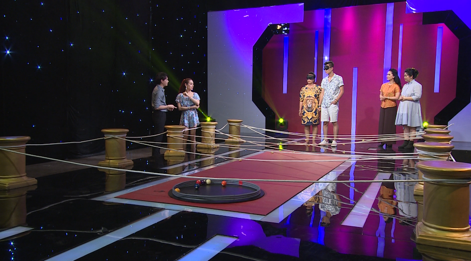 Lâm Khánh Chi liên tục gắt gỏng, khó chịu với chồng trên sóng truyền hình khiến mẹ chồng phải chịu trận - Ảnh 4. Lâm Khánh Chi liên tục gắt gỏng, khó chịu với chồng trên sóng truyền hình khiến mẹ chồng phải chịu trận - Ảnh 4.