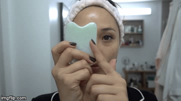 L&agrave;m căng da v&agrave; chống l&atilde;o h&oacute;a, dụng cụ &ldquo;vuốt&rdquo; mặt bằng đ&aacute; n&agrave;y sẽ rất cần thiết cho những n&agrave;ng ngo&agrave;i 30 - Ảnh 5.