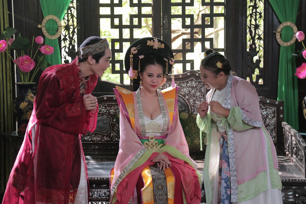 Nam Thư: Kh&ocirc;ng muốn Nam Phi bị so s&aacute;nh với si&ecirc;u phẩm Di&ecirc;n hi c&ocirc;ng lược  - Ảnh 3.