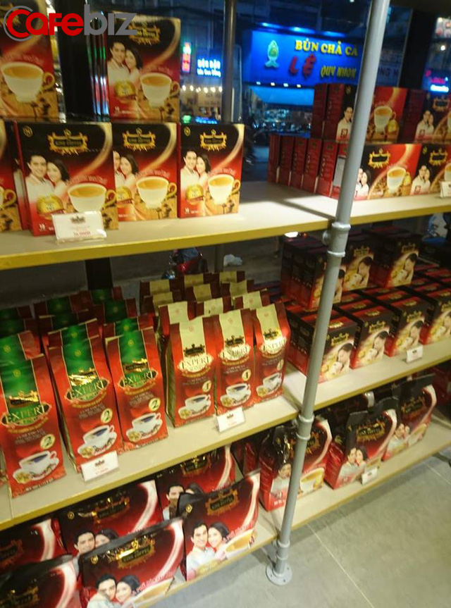 B&ecirc;n trong qu&aacute;n cafe King Coffee của vợ vua c&agrave; ph&ecirc; Trung Nguy&ecirc;n c&oacute; g&igrave;? - Ảnh 8.