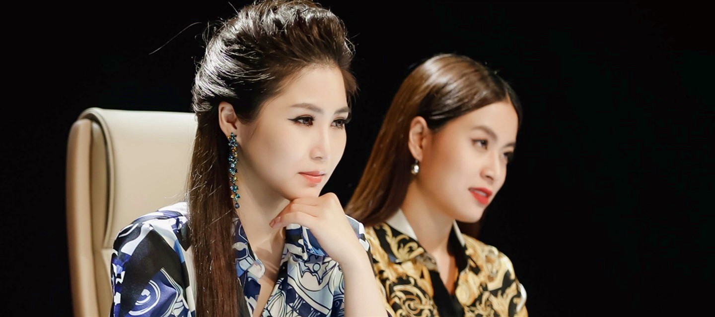 Ph&iacute;a sản xuất The Debut tung đoạn clip quay l&eacute;n cảnh gi&aacute;m khảo Hương Tr&agrave;m bị loại  - Ảnh 4.