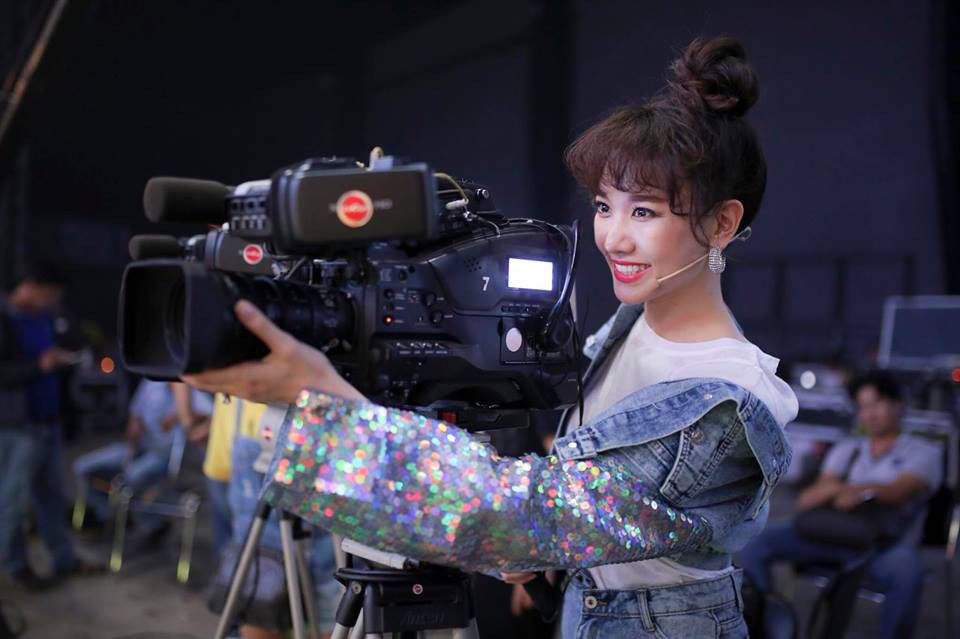 Trách ai bây giờ, trách kiểu tóc sai đã dìm hoàn toàn nhan sắc của Hari won mà thôi - Ảnh 1. Trách ai bây giờ, trách kiểu tóc sai đã dìm hoàn toàn nhan sắc của Hari won mà thôi - Ảnh 1.