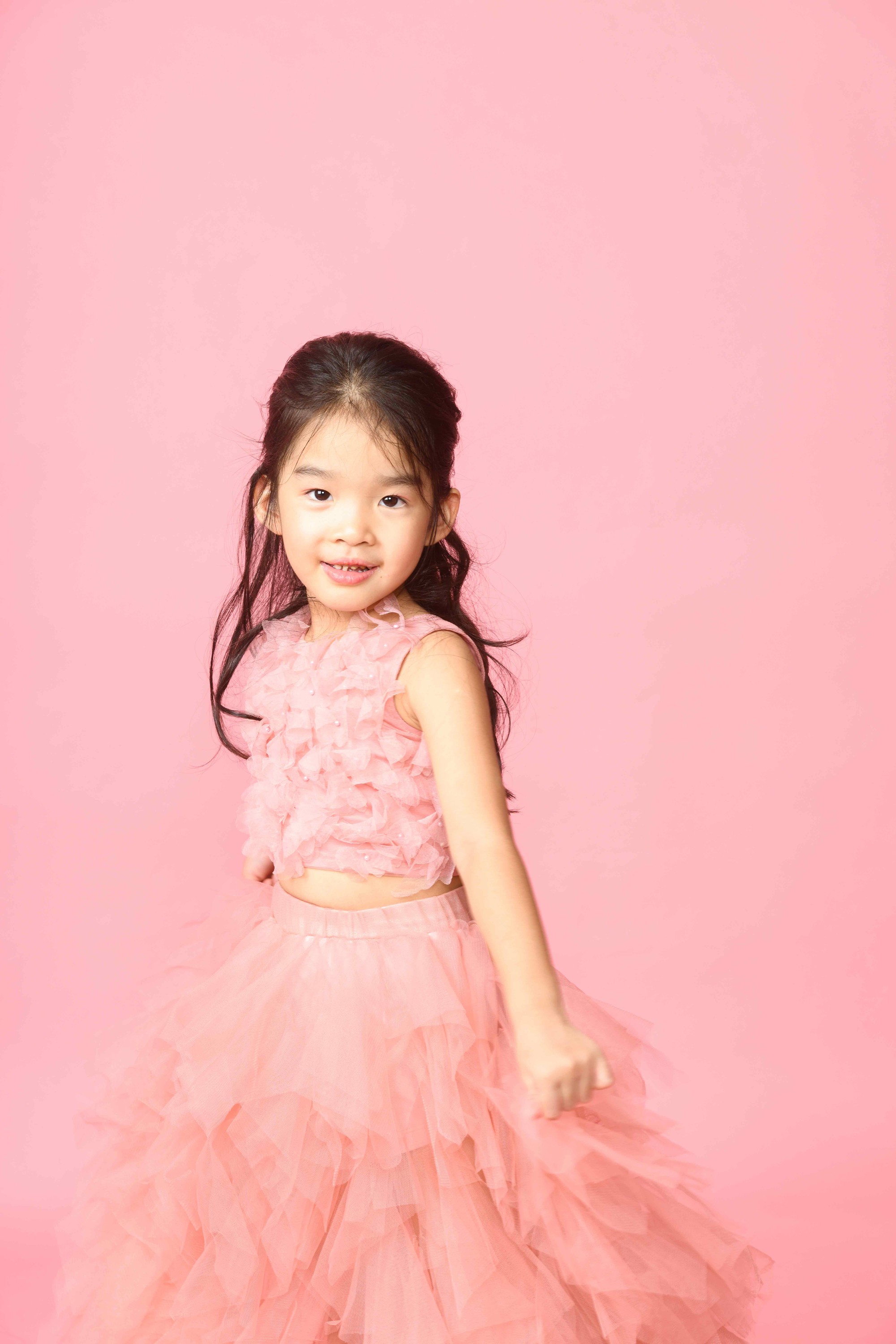 Làm mẹ đơn thân ở tuổi 40, Xuân Lan khoe hạnh phúc bên con gái cưng - Ảnh 7. Làm mẹ đơn thân ở tuổi 40, Xuân Lan khoe hạnh phúc bên con gái cưng - Ảnh 7.