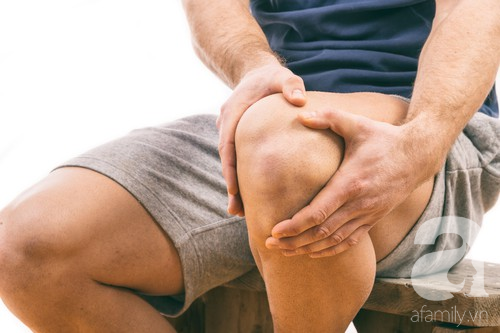 Mê đá bóng như Quang Hải, Công Phượng nhưng vì lý do này, chàng trai 20 tuổi bị chấn thương không thể đi lại trong nhiều ngày - Ảnh 2. Mê đá bóng như Quang Hải, Công Phượng nhưng vì lý do này, chàng trai 20 tuổi bị chấn thương không thể đi lại trong nhiều ngày - Ảnh 2.