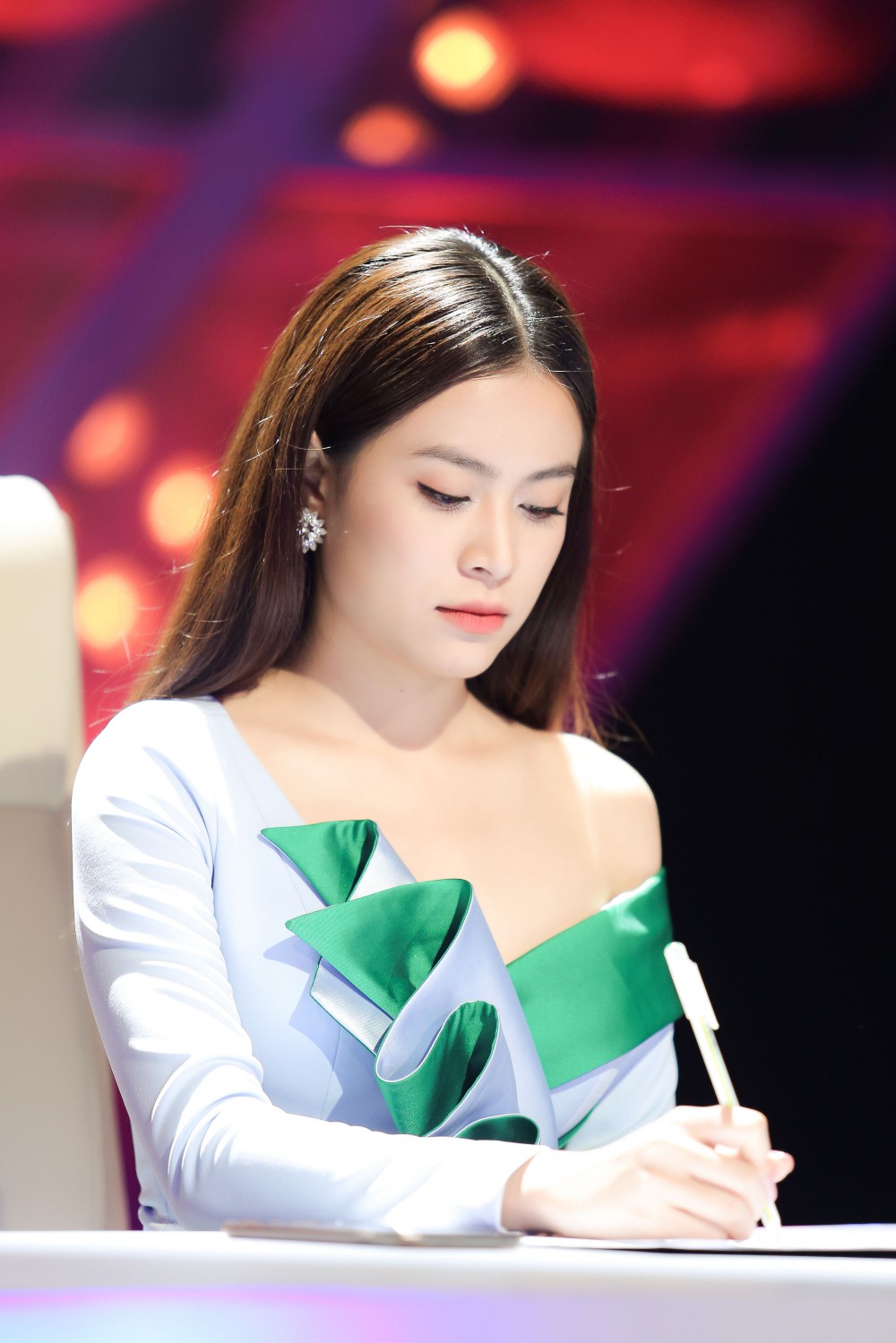 Đức Phúc nghi ngờ thí sinh đội Hương Tràm hát nhép trên sóng truyền hình - Ảnh 4. Đức Phúc nghi ngờ thí sinh đội Hương Tràm hát nhép trên sóng truyền hình - Ảnh 4.