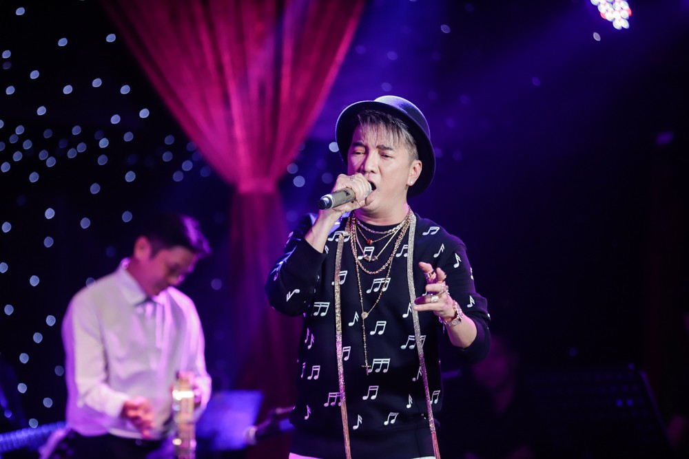 Lệ Quyên đấu giá mắt kính, Đàm Vĩnh Hưng bán điện thoại để giúp đỡ Mai Phương - Lê Bình - Ảnh 7. Lệ Quyên đấu giá mắt kính, Đàm Vĩnh Hưng bán điện thoại để giúp đỡ Mai Phương - Lê Bình - Ảnh 7.