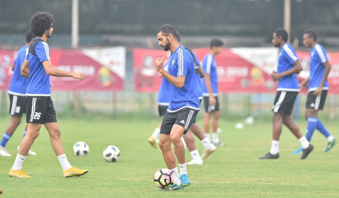 Olympic UAE tập kỹ penalty, tự tin giành tấm HCĐ tại ASIAD - Ảnh 3. Olympic UAE tập kỹ penalty, tự tin giành tấm HCĐ tại ASIAD - Ảnh 3.