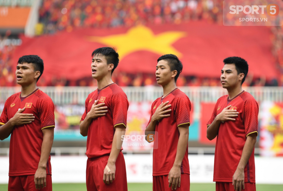 Olympic Việt Nam vs Olympic UAE: Một tấm huy chương đổi màu lịch sử - Ảnh 1. Olympic Việt Nam vs Olympic UAE: Một tấm huy chương đổi màu lịch sử - Ảnh 1.