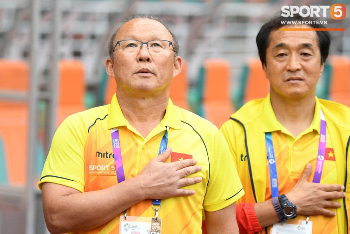 Olympic Việt Nam vs Olympic UAE: Một tấm huy chương đổi màu lịch sử - Ảnh 3. Olympic Việt Nam vs Olympic UAE: Một tấm huy chương đổi màu lịch sử - Ảnh 3.