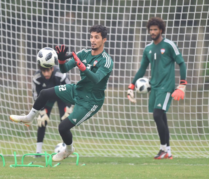 Olympic UAE tập kỹ penalty, tự tin giành tấm HCĐ tại ASIAD - Ảnh 4. Olympic UAE tập kỹ penalty, tự tin giành tấm HCĐ tại ASIAD - Ảnh 4.
