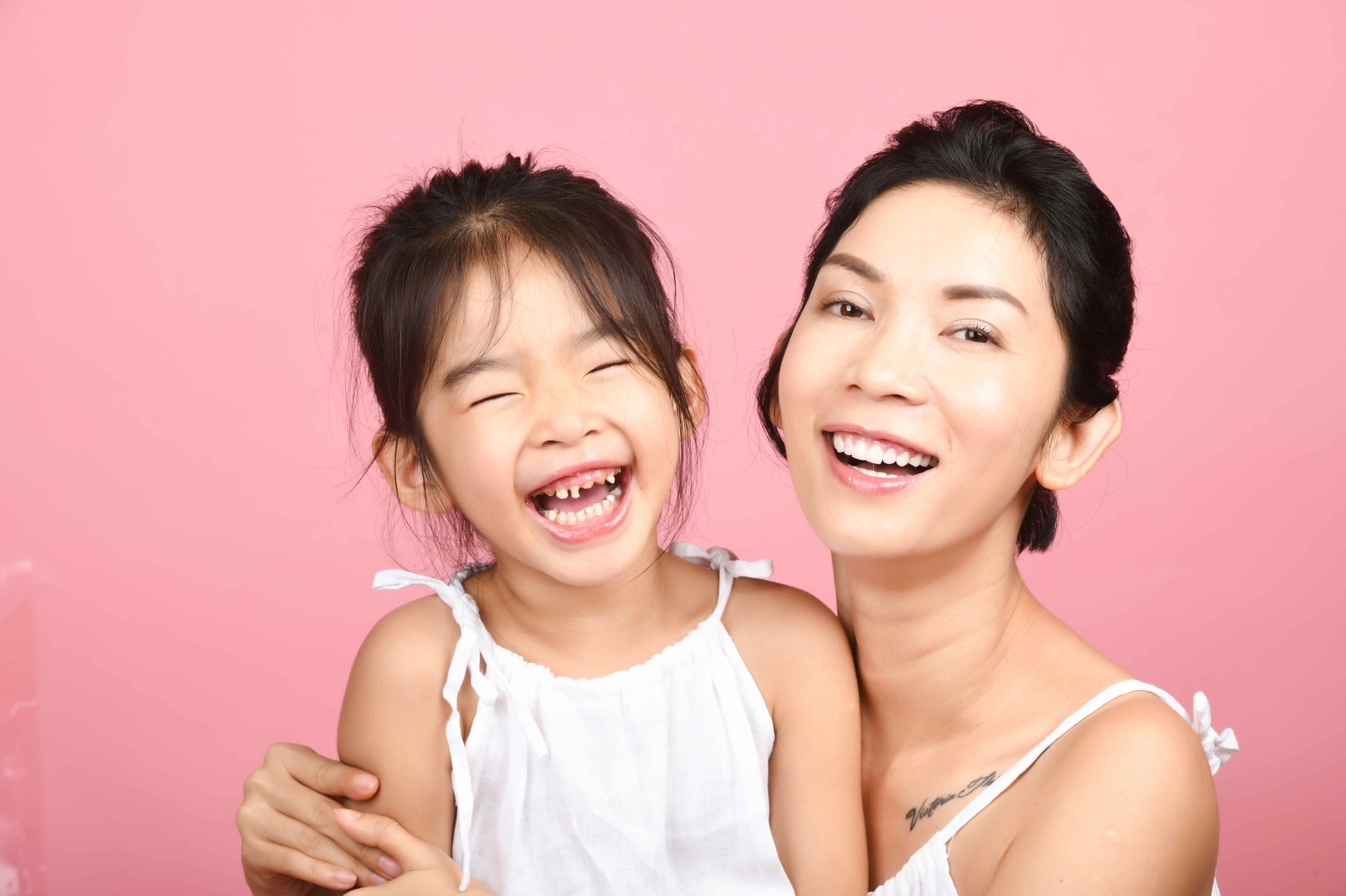 Làm mẹ đơn thân ở tuổi 40, Xuân Lan khoe hạnh phúc bên con gái cưng - Ảnh 3. Làm mẹ đơn thân ở tuổi 40, Xuân Lan khoe hạnh phúc bên con gái cưng - Ảnh 3.