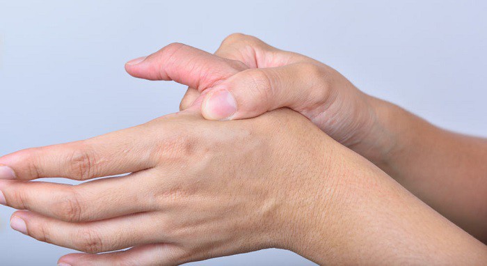Những hiện tượng thông thường nhưng lại là lời cảnh báo của tình trạng chèn ép dây thần kinh đáng lo ngại - Ảnh 1. Những hiện tượng thông thường nhưng lại là lời cảnh báo của tình trạng chèn ép dây thần kinh đáng lo ngại - Ảnh 1.
