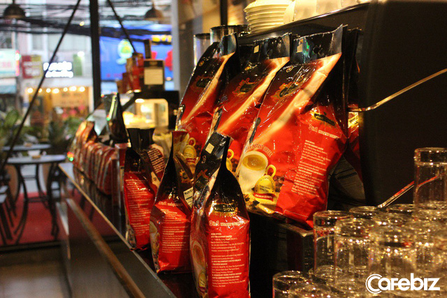 So găng King Coffee của b&agrave; L&ecirc; Ho&agrave;ng Diệp Thảo v&agrave; chuỗi Trung Nguy&ecirc;n Coffee &ocirc;ng Đặng L&ecirc; Nguy&ecirc;n Vũ từng g&acirc;y dựng - Ảnh 12.