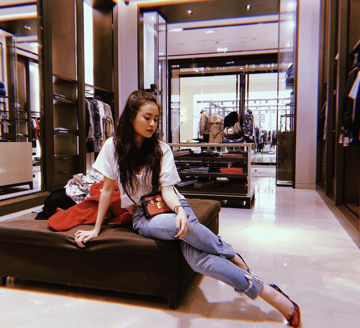 Soi nhất cử nhất động của sao Việt (12/9) - Ảnh 4. Soi nhất cử nhất động của sao Việt (12/9) - Ảnh 4.