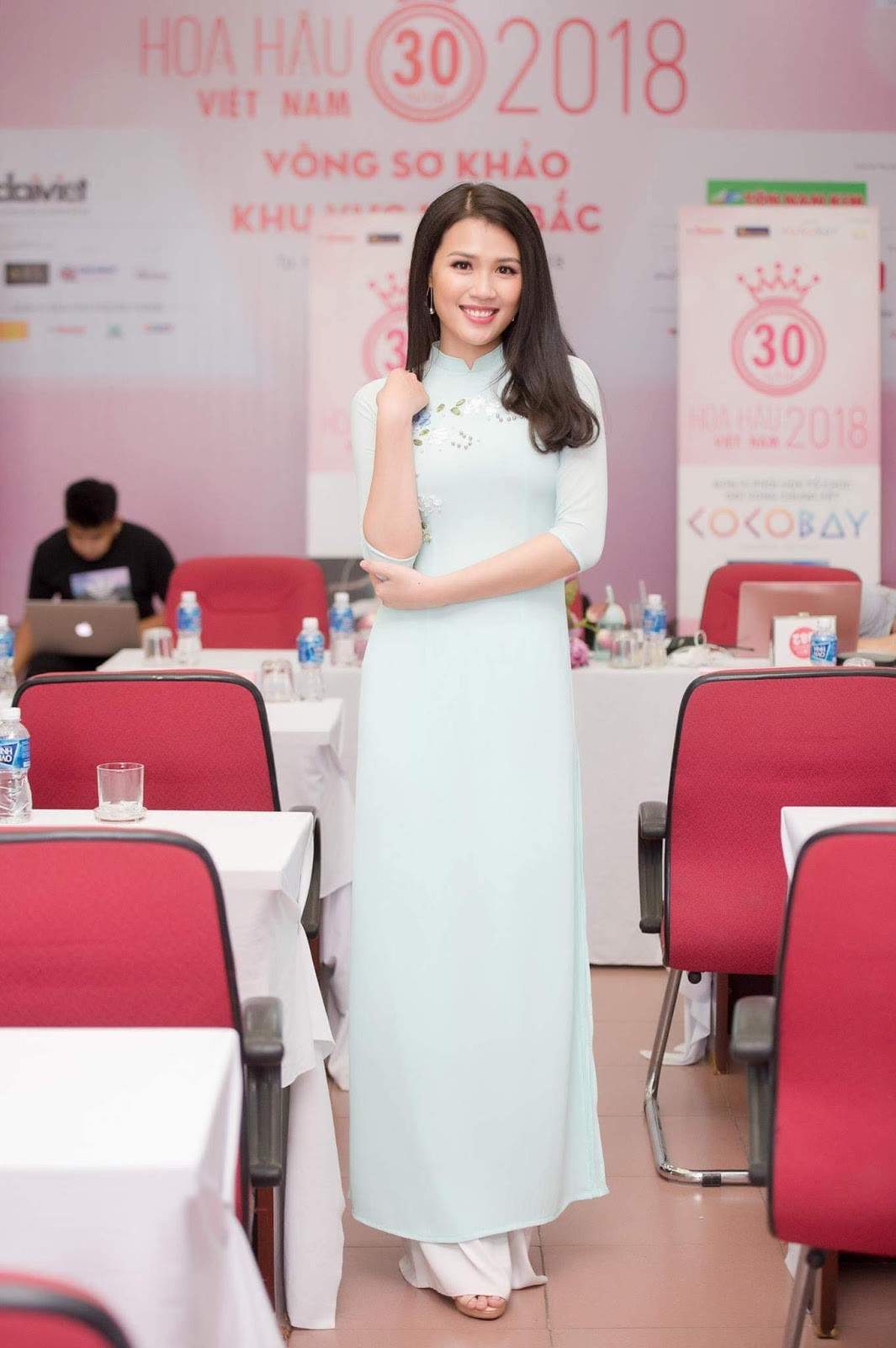 Những điều thú vị của dàn thí sinh lọt vào chung kết Hoa hậu Việt Nam 2018: Người eo nhỏ hơn cả Ngọc Trinh, người đỗ thạc sĩ tại Anh - Ảnh 4. Những điều thú vị của dàn thí sinh lọt vào chung kết Hoa hậu Việt Nam 2018: Người eo nhỏ hơn cả Ngọc Trinh, người đỗ thạc sĩ tại Anh - Ảnh 4.