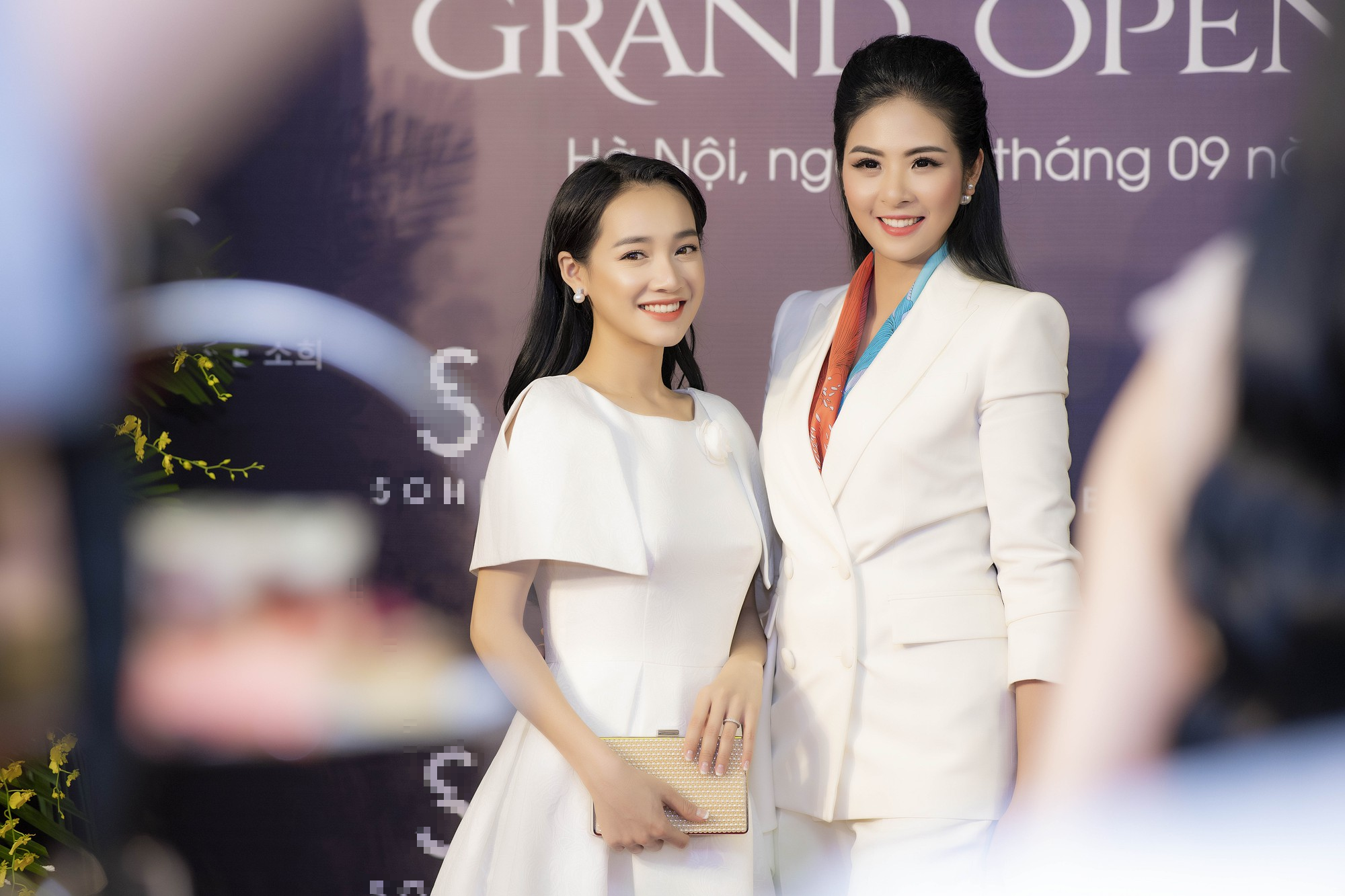 Nhã Phương lại gây chú ý khi diện đầm xòe và lấy túi xách che vòng 2 trước ngày cưới - Ảnh 7. Nhã Phương lại gây chú ý khi diện đầm xòe và lấy túi xách che vòng 2 trước ngày cưới - Ảnh 7.