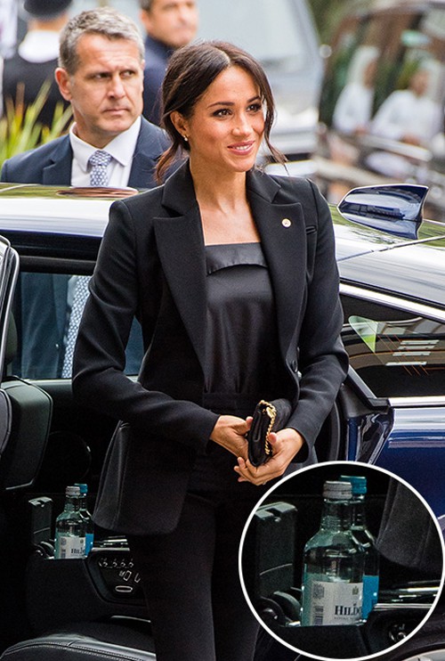 Người h&acirc;m mộ tinh &yacute; ph&aacute;t hiện ra vật bất thường trong xe hơi chở C&ocirc;ng nương Kate, v&ocirc; t&igrave;nh tiết lộ th&oacute;i quen kh&oacute; bỏ của người ho&agrave;ng gia - Ảnh 2.