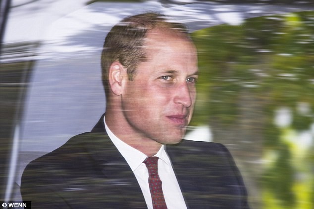 B&agrave; Camilla xuất hiện chớp nho&aacute;ng trước c&ocirc;ng ch&uacute;ng sau tin đồn bị chồng đuổi ra khỏi cung điện ho&agrave;ng gia - Ảnh 2.