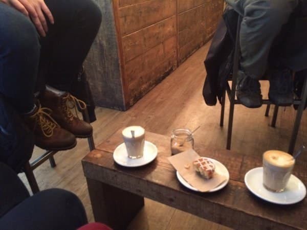 Giả vờ cao cấp: MXH cười lăn v&igrave; phần ăn sang chảnh gi&aacute; 400.000 VNĐ nh&igrave;n kh&ocirc;ng kh&aacute;c g&igrave; đồ thừa b&agrave;y bừa tr&ecirc;n thớt - Ảnh 2.