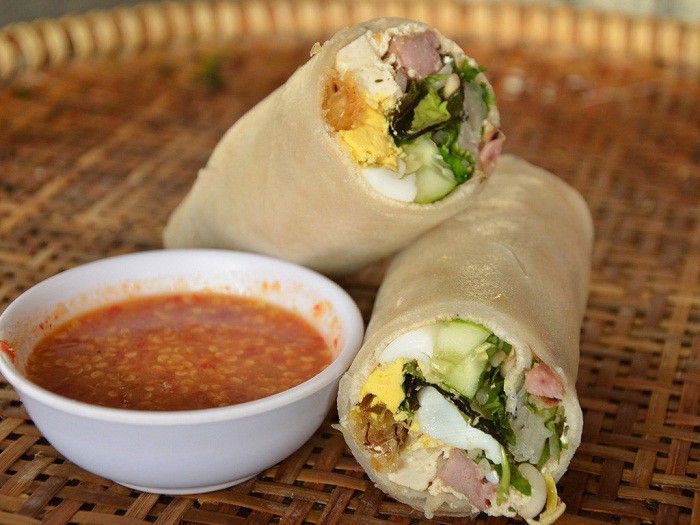 Điểm danh những món ăn ở Sài Gòn nhờ có thêm chả cá mà thơm ngon gấp bội - Ảnh 6. Điểm danh những món ăn ở Sài Gòn nhờ có thêm chả cá mà thơm ngon gấp bội - Ảnh 6.