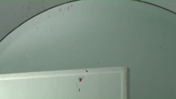 B&iacute; ẩn vụ mất t&iacute;ch kh&ocirc;ng một dấu vết của doanh nh&acirc;n triệu ph&uacute; v&agrave; người vợ Th&aacute;i Lan: Manh mối duy nhất l&agrave; v&agrave;i vết m&aacute;u mờ tr&ecirc;n tường - Ảnh 2.