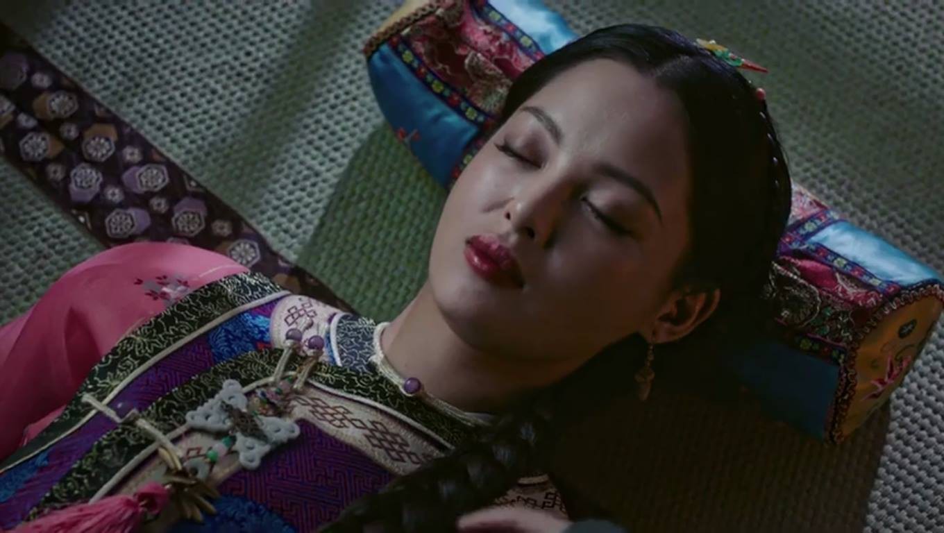 Gia Phi - Tân Chỉ Lôi đến lúc chết vẫn ăn mặc, trang điểm thật đẹp, tự sát trong nỗi tuyệt vọng khốn cùng! - Ảnh 10. Gia Phi - Tân Chỉ Lôi đến lúc chết vẫn ăn mặc, trang điểm thật đẹp, tự sát trong nỗi tuyệt vọng khốn cùng! - Ảnh 10.
