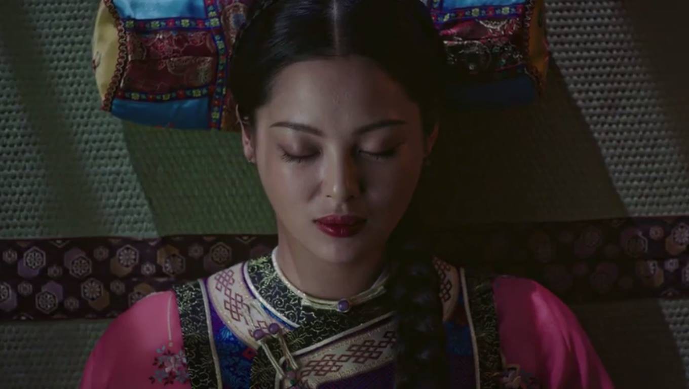 Gia Phi - Tân Chỉ Lôi đến lúc chết vẫn ăn mặc, trang điểm thật đẹp, tự sát trong nỗi tuyệt vọng khốn cùng! - Ảnh 11. Gia Phi - Tân Chỉ Lôi đến lúc chết vẫn ăn mặc, trang điểm thật đẹp, tự sát trong nỗi tuyệt vọng khốn cùng! - Ảnh 11.