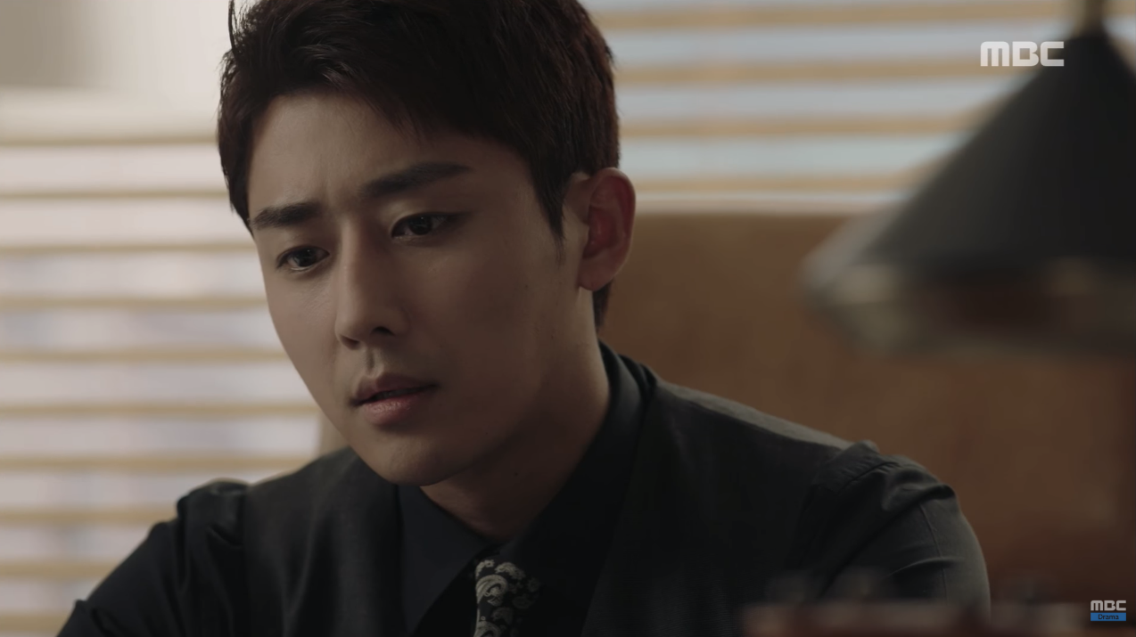 Mới tập đầu phim mới, So Ji Sub đã bị nữ chính làm cho đổ máu - Ảnh 16. Mới tập đầu phim mới, So Ji Sub đã bị nữ chính làm cho đổ máu - Ảnh 16.
