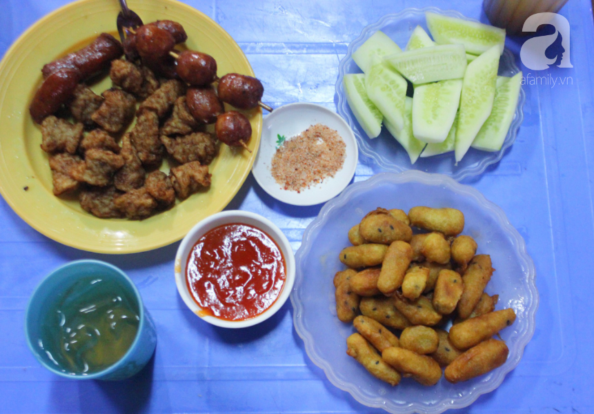 Ăn vặt ở Gia Lâm: Nhất định không thể bỏ qua 2 quán ăn vặt cực nổi tiếng nằm ngay cạnh nhau - Ảnh 8. Ăn vặt ở Gia Lâm: Nhất định không thể bỏ qua 2 quán ăn vặt cực nổi tiếng nằm ngay cạnh nhau - Ảnh 8.