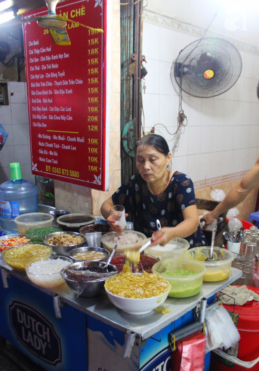 Ăn vặt ở Gia Lâm: Nhất định không thể bỏ qua 2 quán ăn vặt cực nổi tiếng nằm ngay cạnh nhau - Ảnh 7. Ăn vặt ở Gia Lâm: Nhất định không thể bỏ qua 2 quán ăn vặt cực nổi tiếng nằm ngay cạnh nhau - Ảnh 7.