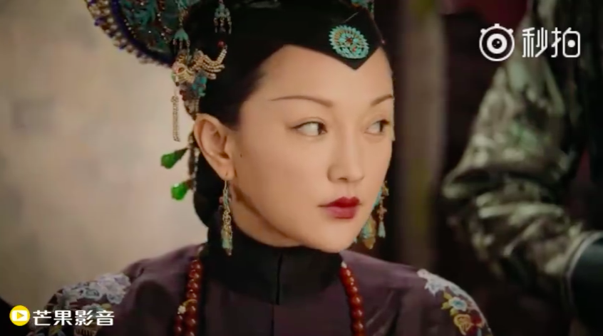 Trọn bộ cảnh Hàm Hương - Lý Thấm xuất hiện: Tử Cấm Thành bị càn quét, Càn Long - Hoắc Kiến Hoa say mê điên dại - Ảnh 12. Trọn bộ cảnh Hàm Hương - Lý Thấm xuất hiện: Tử Cấm Thành bị càn quét, Càn Long - Hoắc Kiến Hoa say mê điên dại - Ảnh 12.