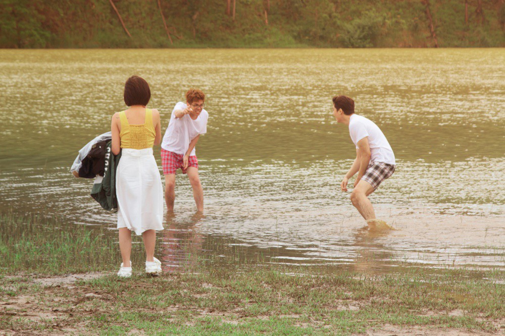 Bùi Anh Tuấn ngậm quả đắng khi bị bạn thân cướp người yêu - Ảnh 3. Bùi Anh Tuấn ngậm quả đắng khi bị bạn thân cướp người yêu - Ảnh 3.