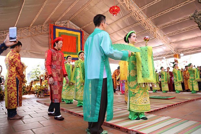 Uy quyền ngầm của danh hài Hoài Linh - Ảnh 1. Uy quyền ngầm của danh hài Hoài Linh - Ảnh 1.