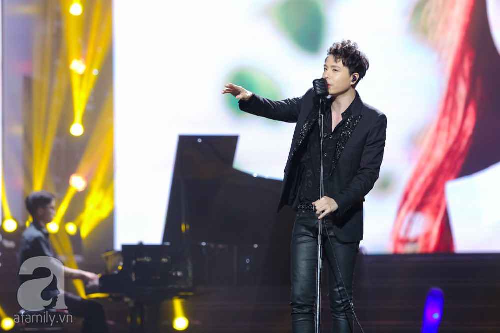 Khán giả thót tim xem Miu Lê treo mình trên không trung - Ảnh 7. Khán giả thót tim xem Miu Lê treo mình trên không trung - Ảnh 7.