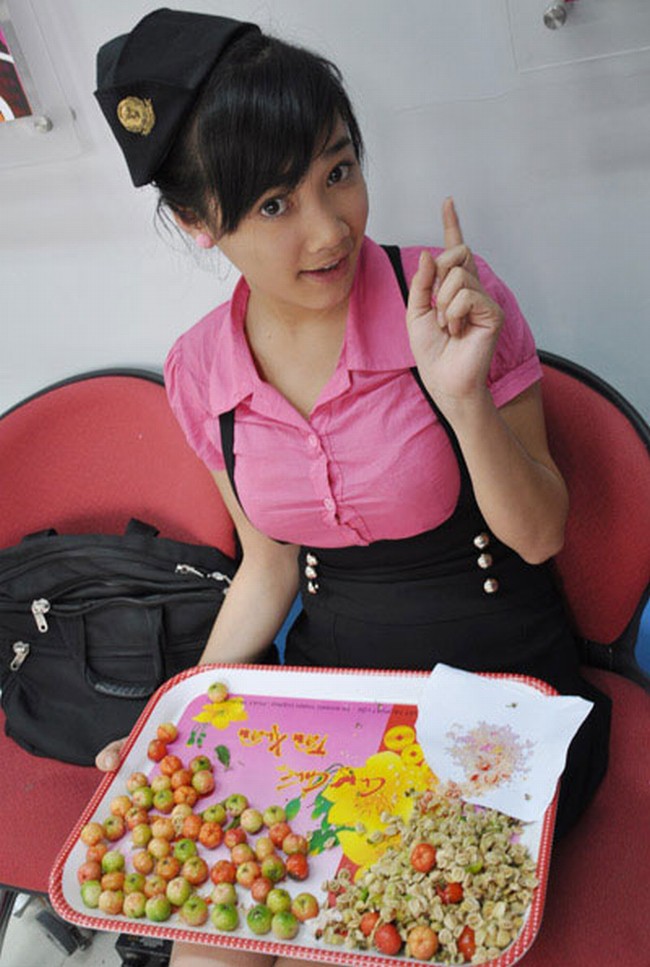 Nếu nghĩ Nh&atilde; Phương chỉ biết kh&oacute;c l&oacute;c sướt mướt tr&ecirc;n m&agrave;n ảnh th&igrave; phải coi ngay 4 bộ phim sau đ&acirc;y - Ảnh 10.