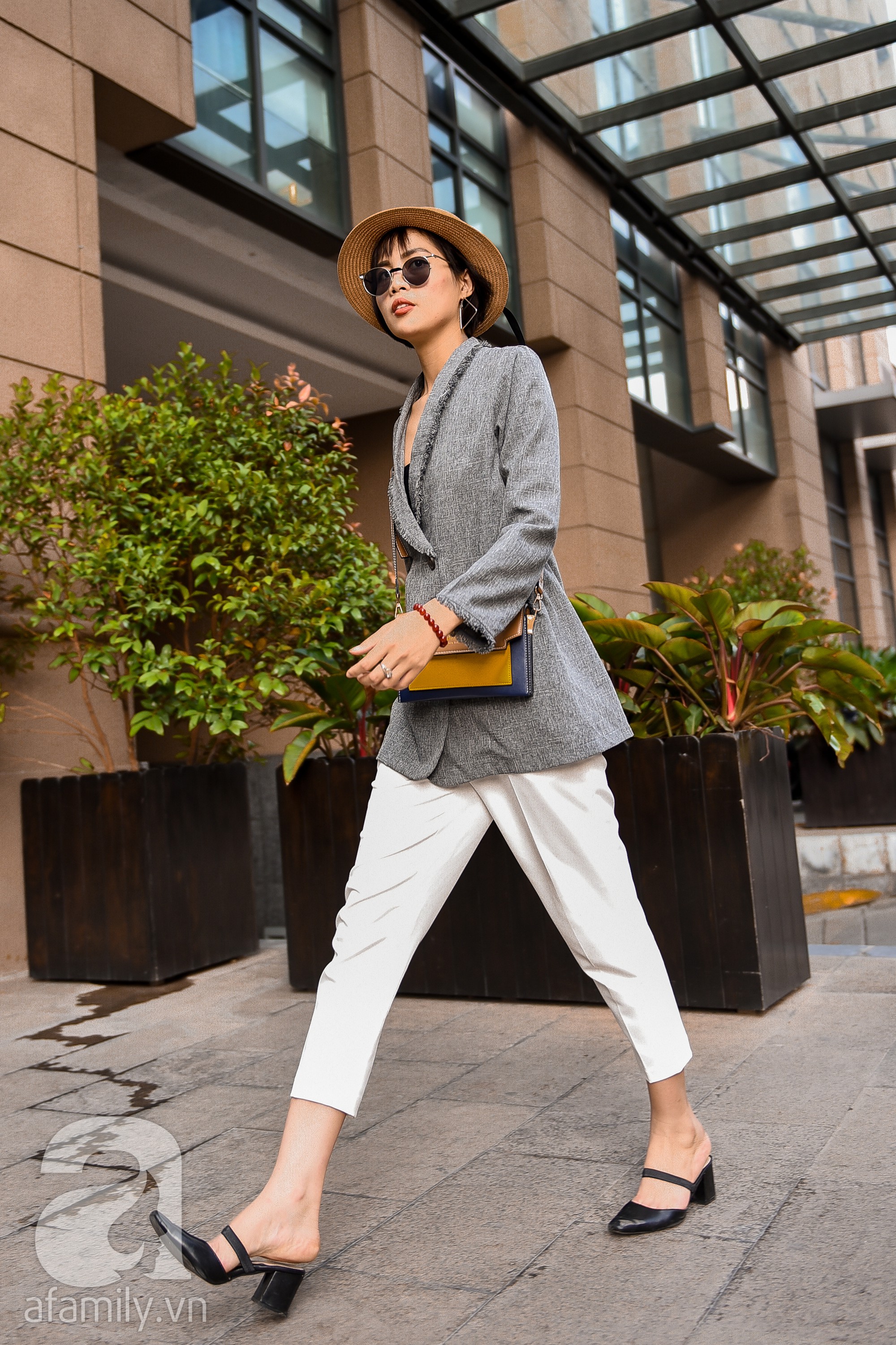Lướt 1 vòng qua street style cuối tuần, bạn có ngay vài công thức mix đồ chuẩn không cần chỉnh cho thu này - Ảnh 3. Lướt 1 vòng qua street style cuối tuần, bạn có ngay vài công thức mix đồ chuẩn không cần chỉnh cho thu này - Ảnh 3.