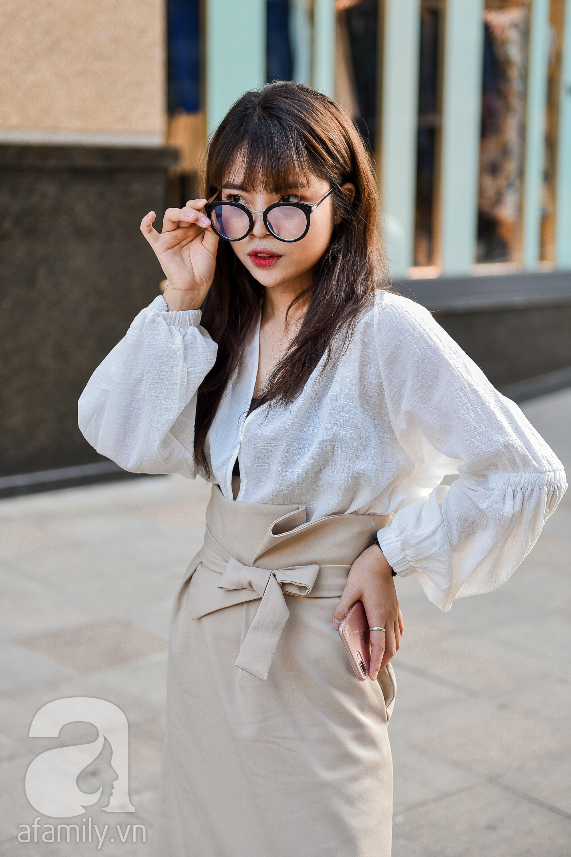 Lướt 1 vòng qua street style cuối tuần, bạn có ngay vài công thức mix đồ chuẩn không cần chỉnh cho thu này - Ảnh 9. Lướt 1 vòng qua street style cuối tuần, bạn có ngay vài công thức mix đồ chuẩn không cần chỉnh cho thu này - Ảnh 9.
