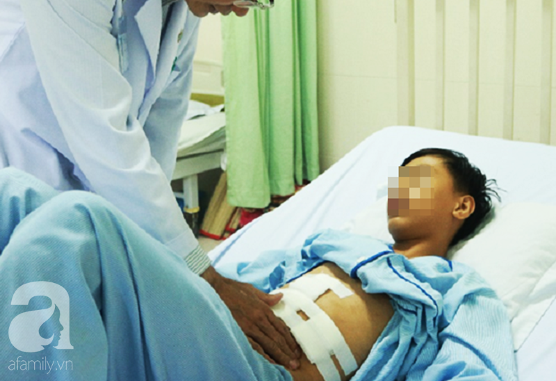 Đi ngoài phân đen, tưởng bình thường nhưng người đàn ông này suýt chết vì căn bệnh khiến cơ thể liên tục mất máu - Ảnh 2. Đi ngoài phân đen, tưởng bình thường nhưng người đàn ông này suýt chết vì căn bệnh khiến cơ thể liên tục mất máu - Ảnh 2.