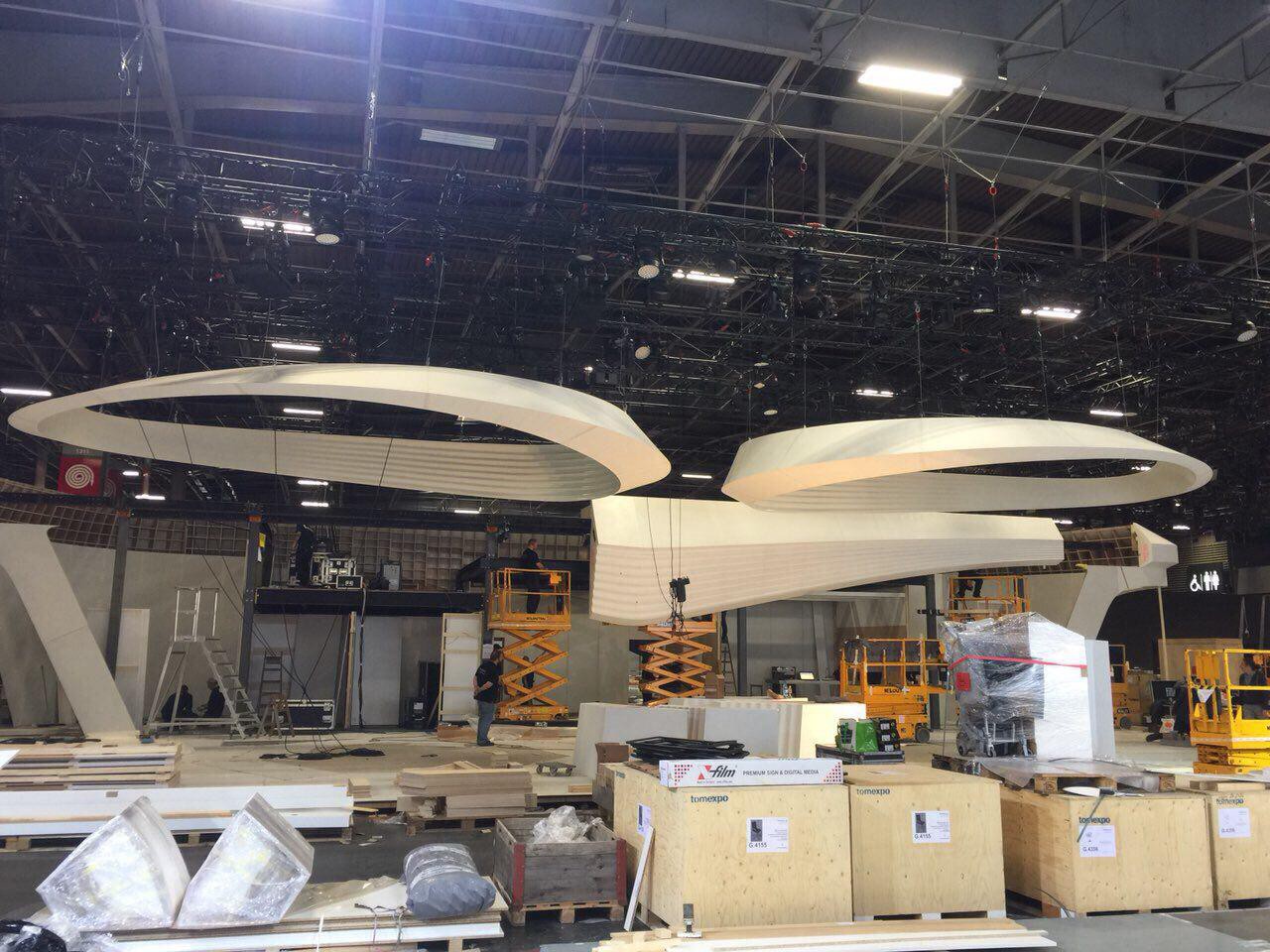 Hé lộ hình ảnh đầu tiên về gian hàng VinFast tại Paris Motor Show 2018 - Ảnh 1. Hé lộ hình ảnh đầu tiên về gian hàng VinFast tại Paris Motor Show 2018 - Ảnh 1.