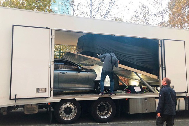 Chùm ảnh: Cận cảnh 2 xe VinFast được vận chuyển tới Paris Motor Show - Ảnh 5.