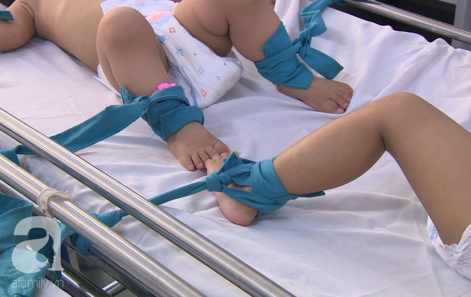 Chưa hết lo dịch tay chân miệng, hàng loạt bà mẹ ở Đồng Nai đã “hại con” mắc bệnh sởi nặng vì quên tiêm vắc xin - Ảnh 6. Chưa hết lo dịch tay chân miệng, hàng loạt bà mẹ ở Đồng Nai đã “hại con” mắc bệnh sởi nặng vì quên tiêm vắc xin - Ảnh 6.