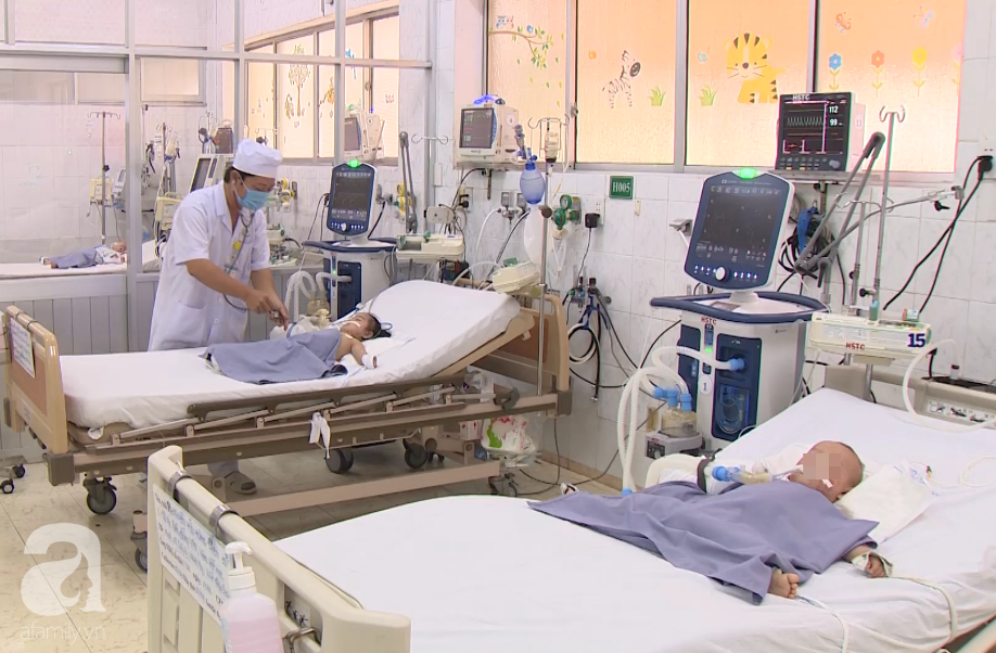 Chưa hết lo dịch tay chân miệng, hàng loạt bà mẹ ở Đồng Nai đã “hại con” mắc bệnh sởi nặng vì quên tiêm vắc xin - Ảnh 1. Chưa hết lo dịch tay chân miệng, hàng loạt bà mẹ ở Đồng Nai đã “hại con” mắc bệnh sởi nặng vì quên tiêm vắc xin - Ảnh 1.