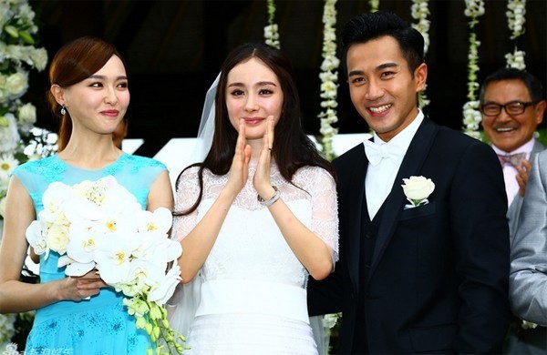 Mang tiếng hảo tỷ muội l&acirc;u năm, Dương Mịch - Đường Y&ecirc;n lại lơ nhau tại sự kiện như kh&ocirc;ng hề th&acirc;n quen - Ảnh 8.