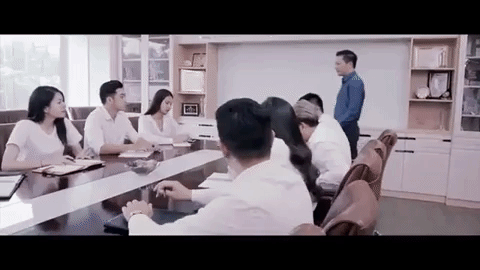 Đoạn clip Một ng&agrave;y của Shark Hưng tr&ocirc;i qua thế n&agrave;o? g&acirc;y b&atilde;o MXH: Tr&ecirc;n thương trường l&agrave; một doanh nh&acirc;n, về nh&agrave; lại l&agrave; một người chồng kiểu mẫu - Ảnh 5.