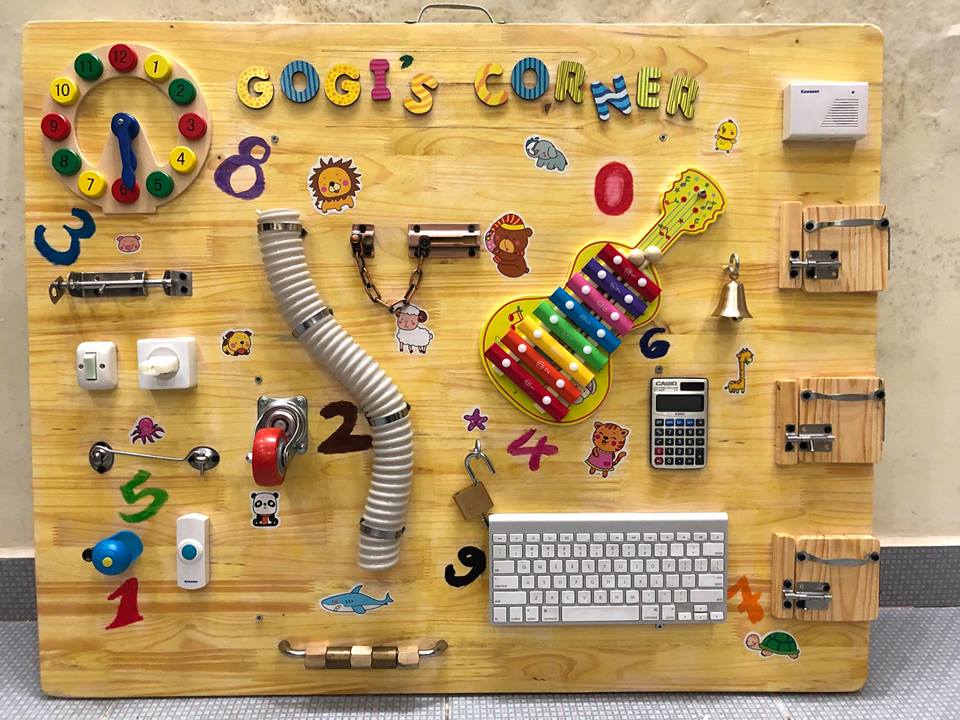 “Ông bố quốc dân” tự chế bảng busy board làm quà 8/3 dành tặng con gái - Ảnh 1. “Ông bố quốc dân” tự chế bảng busy board làm quà 8/3 dành tặng con gái - Ảnh 1.